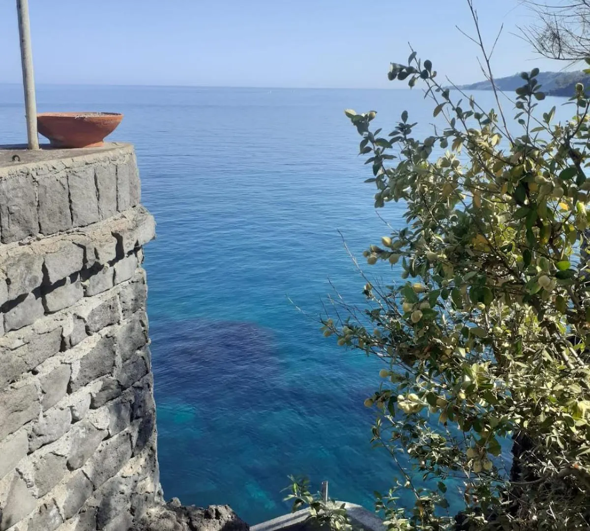 Sapore Di Mare - Appartamento In Villa Sul Mare Pet Friendly Acireale Italy